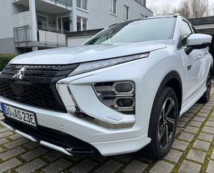 Mitsubishi Mitsubishi Eclipse Cross 2.4 PLUG-IN HYBRID 4WD Gebrauchtwagen