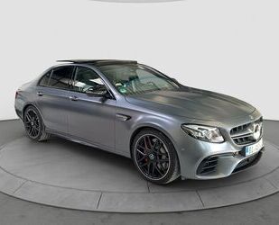 Mercedes-Benz Mercedes-Benz E 63S AMG 4M/NIGHT/PANO/STHZG/BURM Gebrauchtwagen