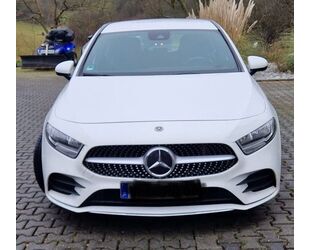 Mercedes-Benz Mercedes-Benz C 180 d -AMG Styl Gebrauchtwagen