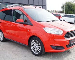 Ford Ford Tourneo Courier Titanium Klimaauto Tempomat Gebrauchtwagen