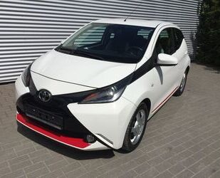 Toyota Toyota AYGO x-play touch 