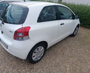 Toyota Toyota Yaris 1,0-l-VVT-i Cool Cool Gebrauchtwagen