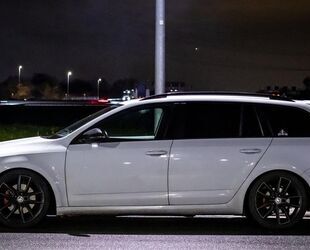 Skoda Skoda Octavia 2.0 TDI DSG RS Combi RS Gebrauchtwagen