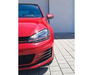 VW Volkswagen Golf VII GTI 220ps DSG/Pano/Bi-Xenon/Na Gebrauchtwagen