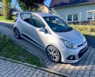 Hyundai Hyundai i10 FIFA World Cup Edition / TÜV 12/25 Gebrauchtwagen