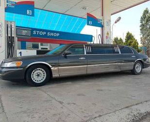 Lincoln Lincoln Town Car 70-inch Stretch Limousine by Roya Gebrauchtwagen