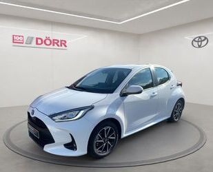 Toyota Toyota Yaris Hybrid 1.5 VVT-i Team D + Comfort-Pak Gebrauchtwagen