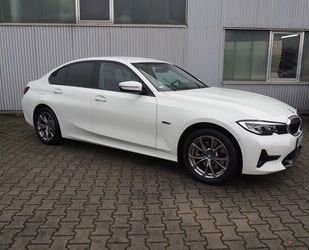 BMW BMW 320 e Aut. Sport Line*LiveProf*HiFi*Kamera* Gebrauchtwagen