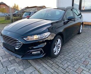 Ford Ford Mondeo 2.0 TDCI Eco blue Navi Pano Gebrauchtwagen