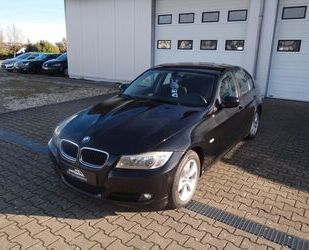 BMW BMW 318d*2Hnd*AHK*Temp*MFL*PDC*Klimauto*SitzH*Euro Gebrauchtwagen