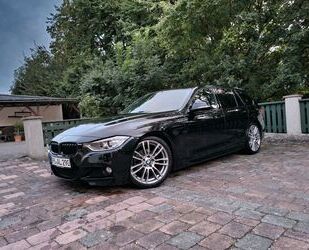 BMW BMW 320i Touring MPaket/Navi/Leder/SHZ/Xenon/Multi Gebrauchtwagen