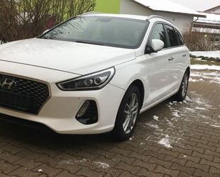 Hyundai Hyundai i30 1.6 CRDi 81kW Premium Gebrauchtwagen