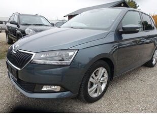 Skoda Skoda Fabia Ambition Navi Kamera PDC Sitzh. Alu Pa Gebrauchtwagen