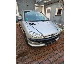 Peugeot Peugeot 206 Petit Filou Cool 75 Petit Filou Cool Gebrauchtwagen