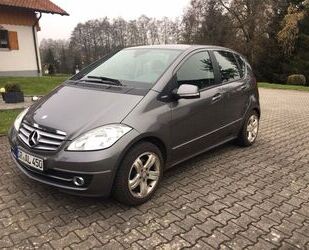 Mercedes-Benz Mercedes-Benz A 180 Sonderausstattung ELEGANCE Gebrauchtwagen