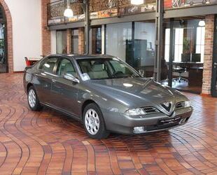 Alfa Romeo Alfa Romeo Alfa 166 2.5 V6 Distinctive Sammlerfah Gebrauchtwagen