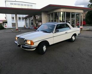 Mercedes-Benz Mercedes-Benz 230ce, TÜV neu! Gebrauchtwagen