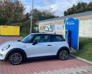 Mini MINI Cooper SE Trim L Garantie 5/26 Gebrauchtwagen