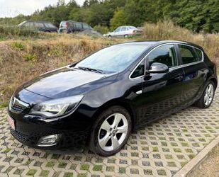 Opel Opel Astra J Lim. 5-trg. Sport Bi-Xenon sauber Gebrauchtwagen