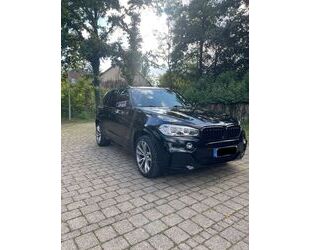 BMW BMW X5 xDrive 30d - M Paket - Vollausstatt... Gebrauchtwagen