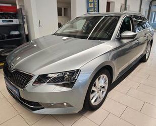 Skoda Skoda Superb Combi Style NAVI RFK SZH UVM Gebrauchtwagen