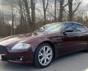 Maserati Maserati Quattroporte 4.2 V8 400PS LEDER NAVI XENO Gebrauchtwagen