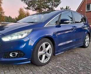 Ford Ford S-Max 2,0TDCi Vollausstattung, PShift, ST-LIN Gebrauchtwagen