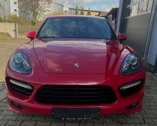 Porsche Porsche Cayenne Turbo S/KERAMIK/PDLS/PCM/Navi/Kame Gebrauchtwagen