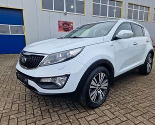 Kia Kia Sportage Spirit 4WD AHK Xenon 4xSHZ Garantie Gebrauchtwagen