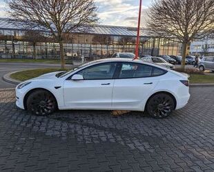 Tesla Tesla Model 3 Allradantrieb mit Dualmotor Performa Gebrauchtwagen