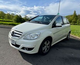 Mercedes-Benz Mercedes-Benz B 180 B -Klasse B 180 Gebrauchtwagen