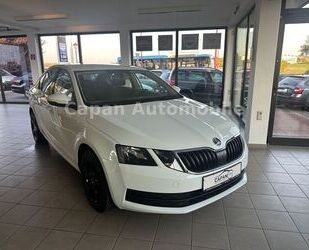 Skoda Skoda Octavia Lim. Active 1.Hand/Scheckheft/PDC/EU Gebrauchtwagen