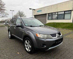 Mitsubishi Mitsubishi Outlander 2.2 DI-D 4x4/Guter Zustand/7S Gebrauchtwagen