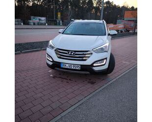 Hyundai Hyundai SANTA FE Style 4WD Automatik 8 Fach Bereif Gebrauchtwagen