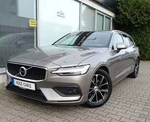 Volvo Volvo V60 Kombi Momentum Pro LEDER AHK LED NAVI DC Gebrauchtwagen