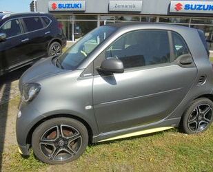 Smart Smart ForTwo 0.9 66kW BRABUS edition asphaltgold Gebrauchtwagen