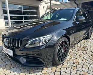 Mercedes-Benz Mercedes-Benz C 63 S AMG PerformanceSpoSi|Pano|Bur Gebrauchtwagen