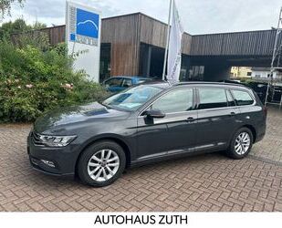 VW Volkswagen Passat Variant Business TDI AHK/Navi/SH Gebrauchtwagen