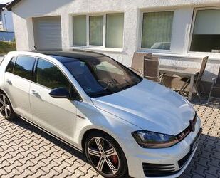 VW Volkswagen Golf 2.0 TSI DSG BMT GTI Performance GT Gebrauchtwagen