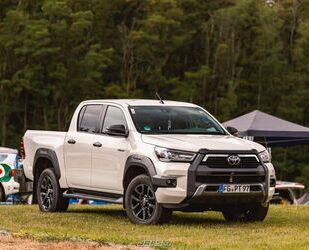 Toyota Toyota ** Hilux Invincible 2.8L Vollausst. Garanti Gebrauchtwagen