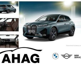 BMW BMW iX xDrive40 Sportpaket Integal-Aktivlenk. AHK Gebrauchtwagen