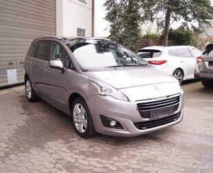 Peugeot Peugeot 5008 Allure AUTOMATIK 7 Sitze Navi Kamera Gebrauchtwagen