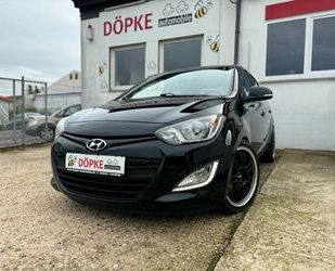 Hyundai Hyundai i20 1.4i Automatik Tempomat LED 2. Hand Gebrauchtwagen