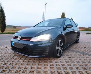 VW Volkswagen Golf 7 GTI Vollausstattung DSG PANO Sta Gebrauchtwagen