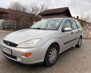 Ford Ford Focus 1.6 Ghia Automatik Gebrauchtwagen