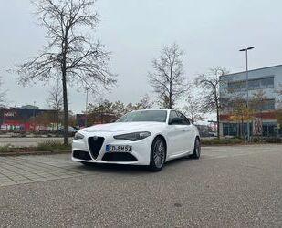 Alfa Romeo Alfa Romeo Giulia 2.2 Diesel 16V 132 kW AT8 Super Gebrauchtwagen