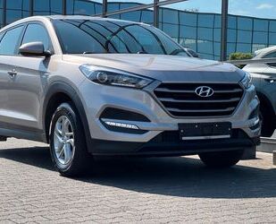 Hyundai Hyundai Tucson blue Classic 2WD 1.6 Klima AHK Gebrauchtwagen