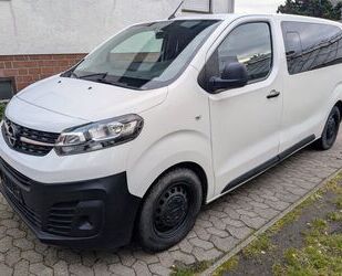 Opel Opel Vivaro Kombi M L2 9 Sitze Klima Temp. Scheckh Gebrauchtwagen