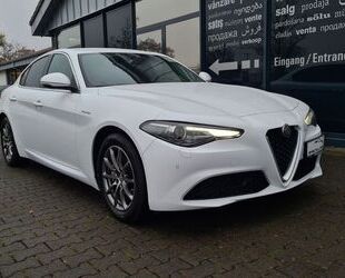 Alfa Romeo Alfa Romeo Giulia Super 2.0 T AUT - XENON - NAVI T Gebrauchtwagen