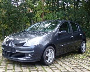 Renault Renault Clio III Edition Dynamique 1.2 TCE 5-Türer Gebrauchtwagen